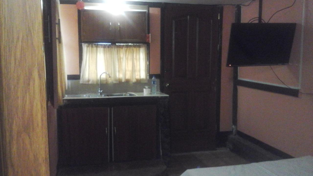 Larmar Bed And Breakfast Puerto Princesa Eksteriør bilde