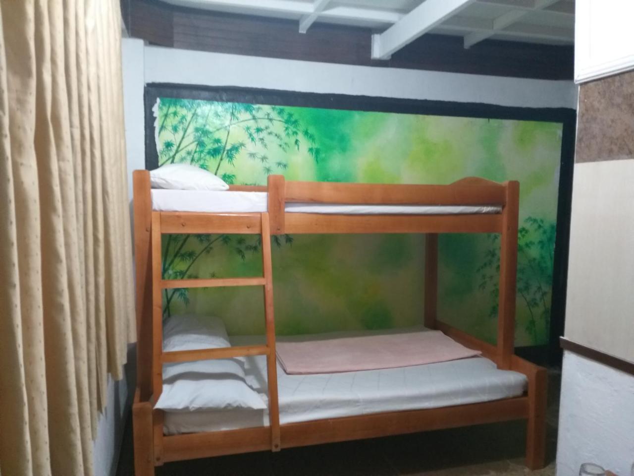 Larmar Bed And Breakfast Puerto Princesa Eksteriør bilde